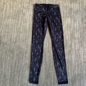 Lululemon Wunder Under Pants, Size 4